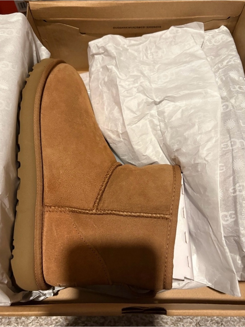 UGG Classic Mini II - Picture 4 of 6